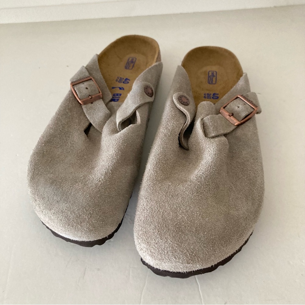 NWT Birkenstock Boston Soft Footbed Beige Suede Clogs Sz 40